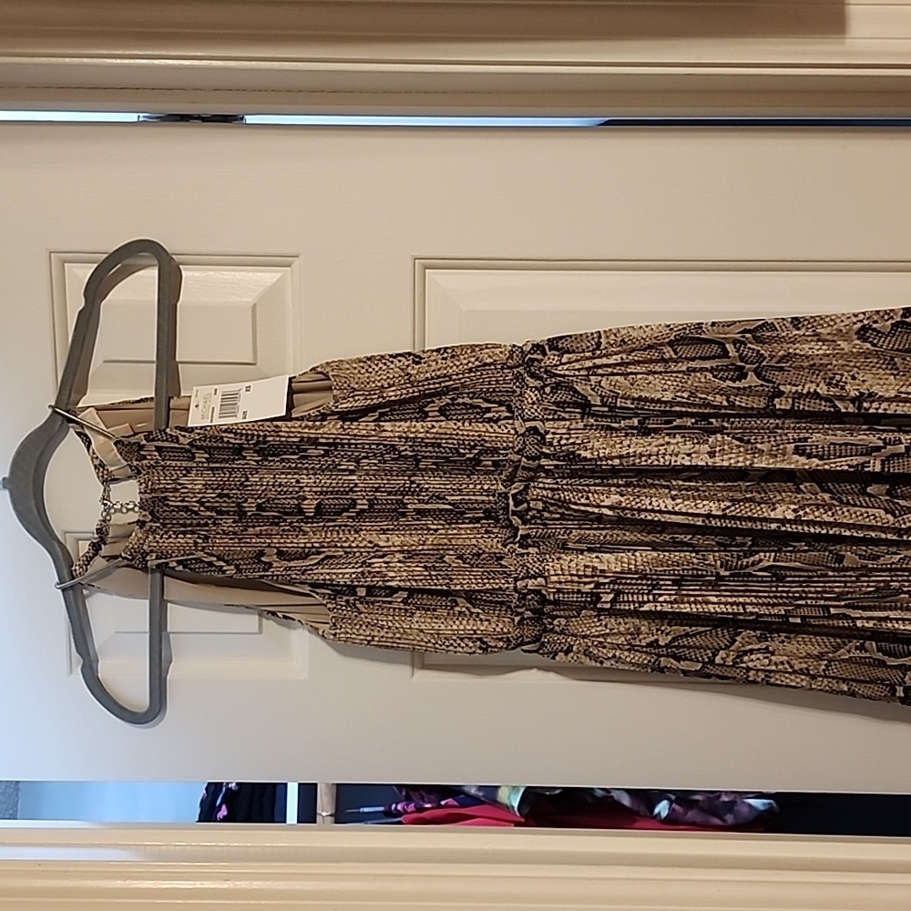 Michael Kors Beige and Black Maxi Dress - Picture 3 of 4